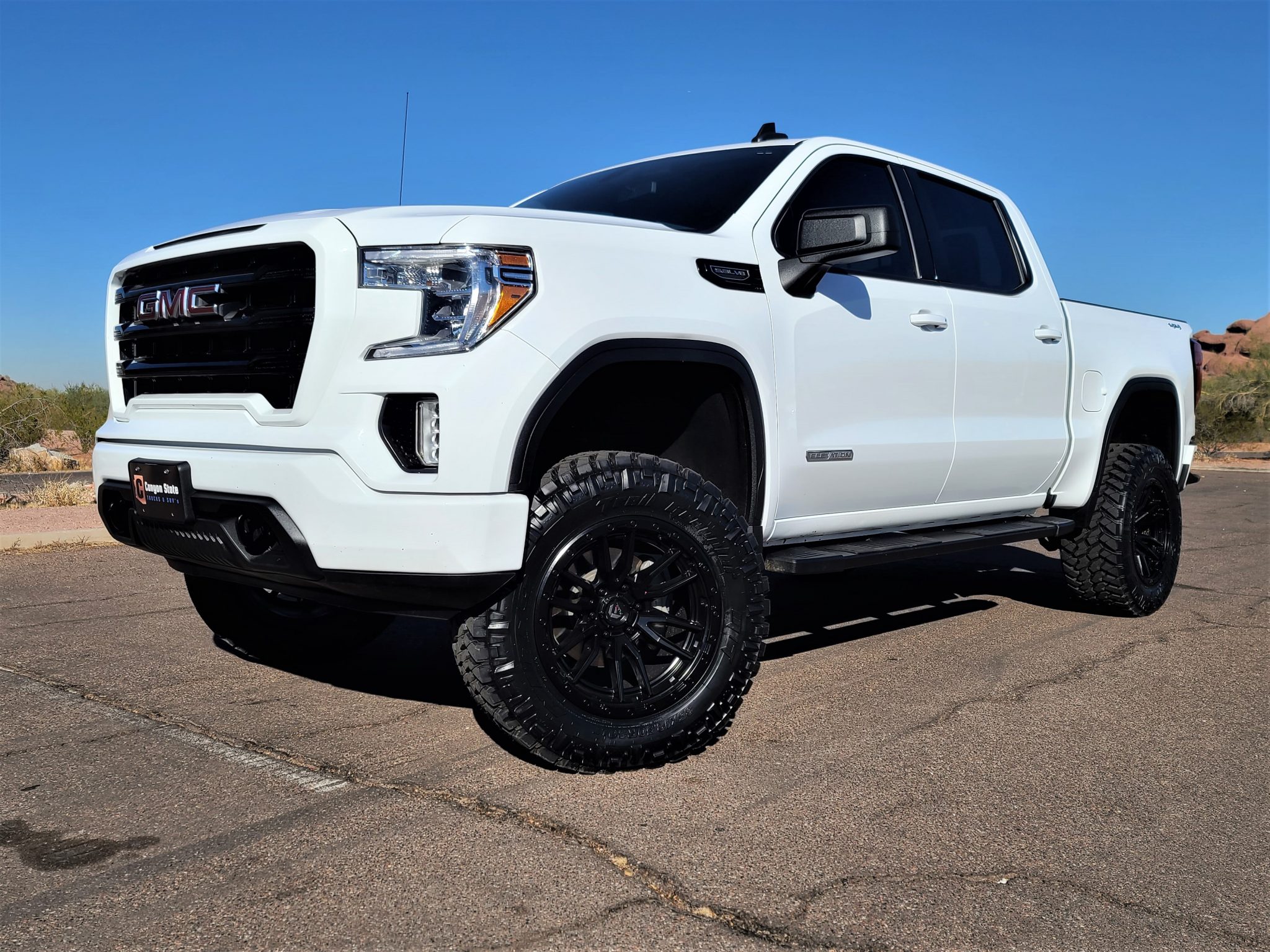 LIFTED GMC SIERRA