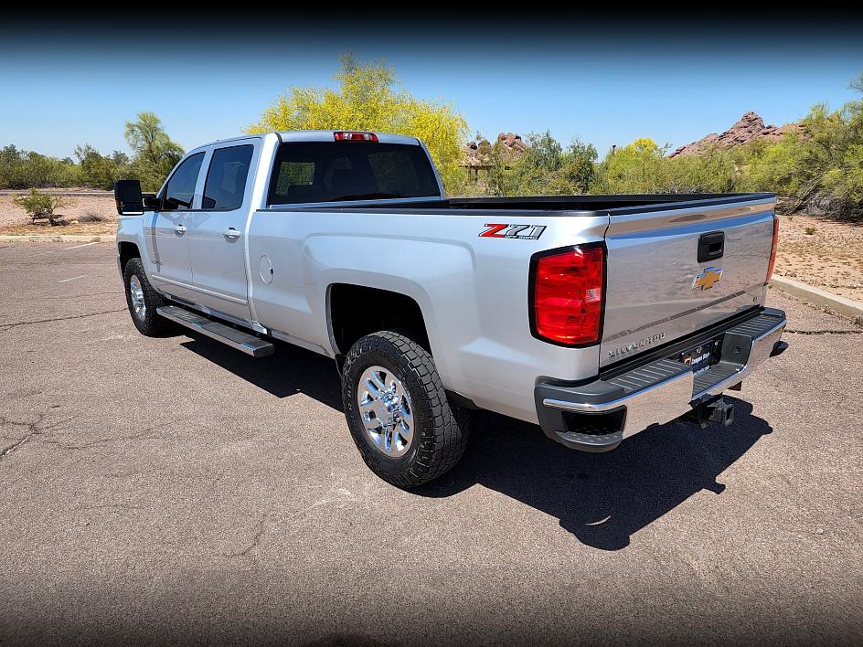 2019 Chevrolet Silverado 3500HD LT Z71 photo 3