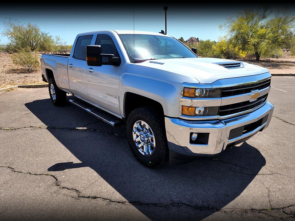 2019 Chevrolet Silverado 3500HD LT Z71 photo 6