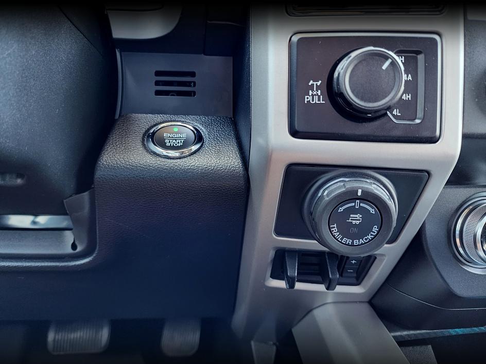 2020 Ford F-150 Lariat photo 26