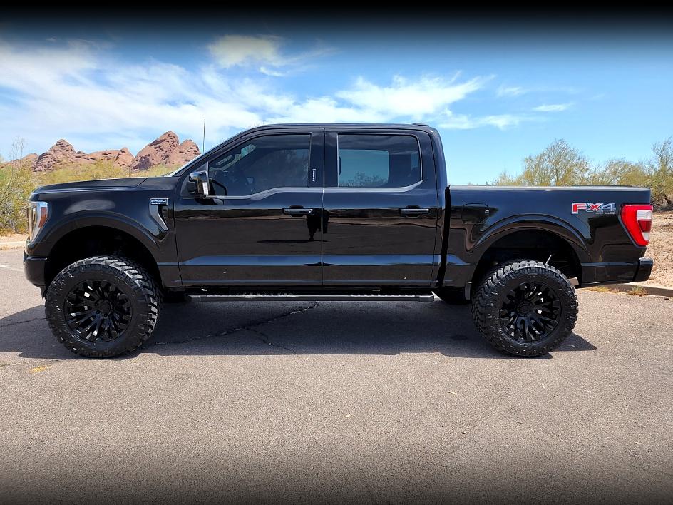 2021 Ford F-150 Lariat FX4 photo 2