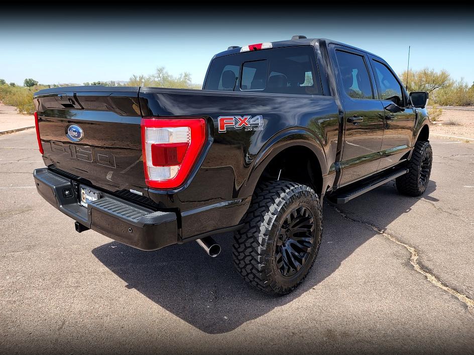 2021 Ford F-150 Lariat FX4 photo 4