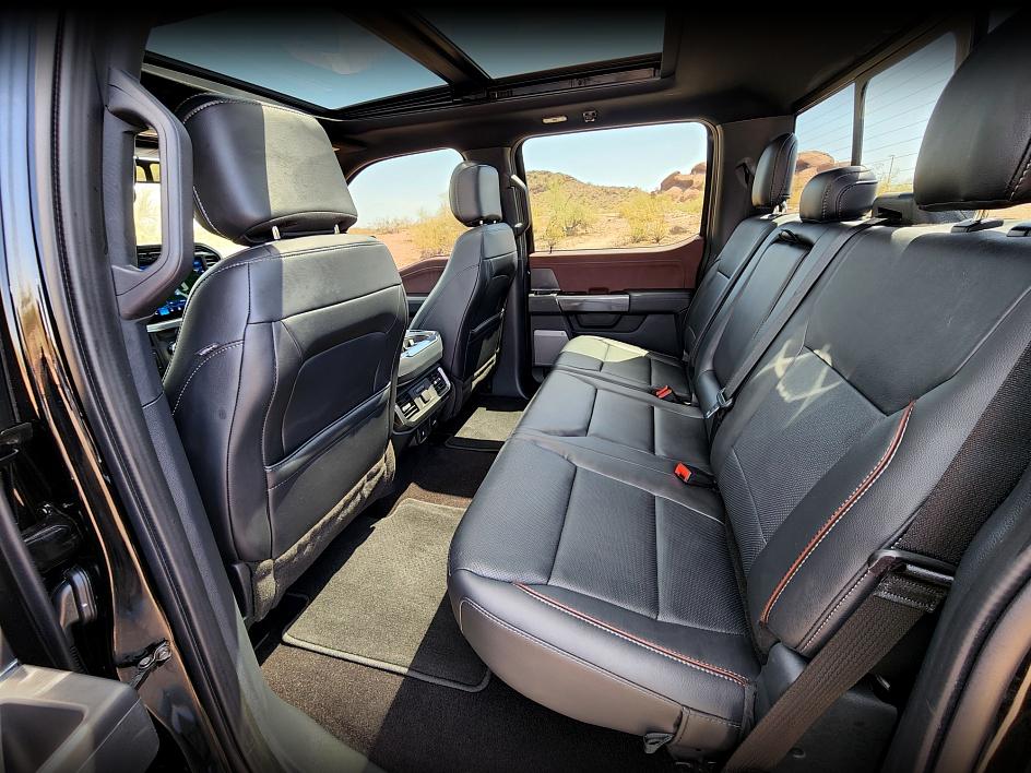 2021 Ford F-150 Lariat FX4 photo 14