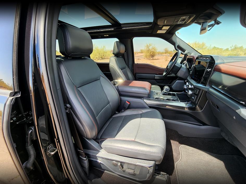 2021 Ford F-150 Lariat FX4 photo 18