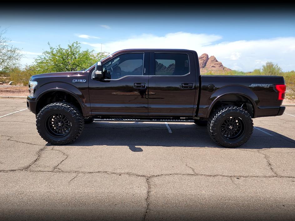 2018 Ford F-150 Lariat photo 2