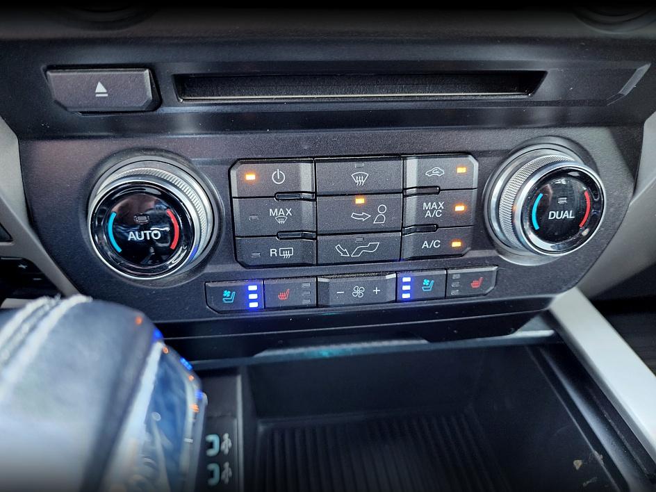 2018 Ford F-150 Lariat photo 31