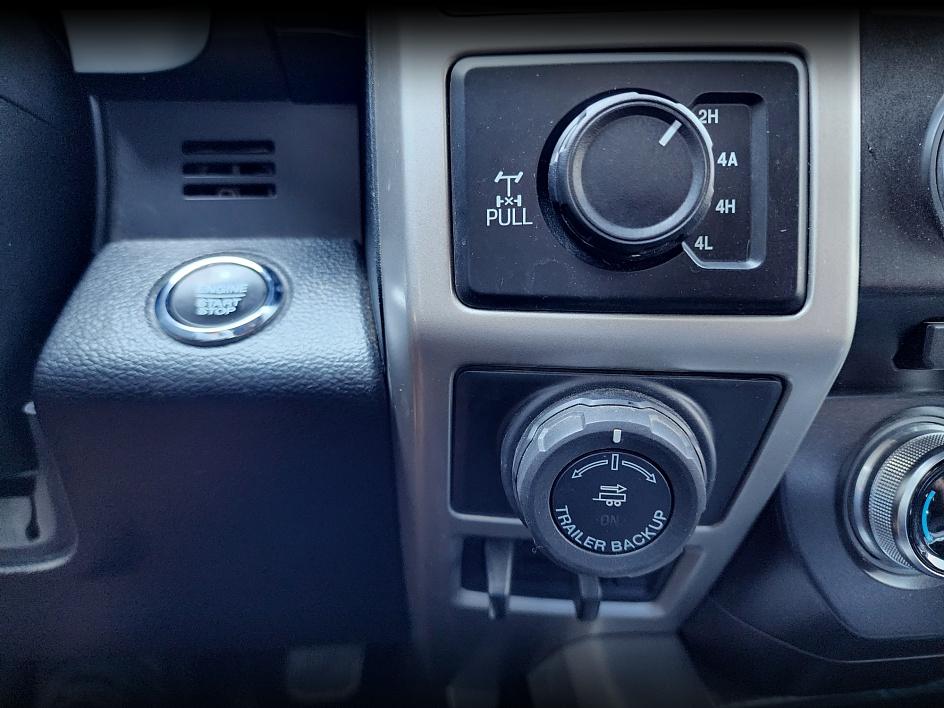2018 Ford F-150 Lariat photo 32