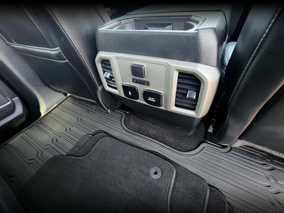 2018 Ford F-150 Lariat photo 18