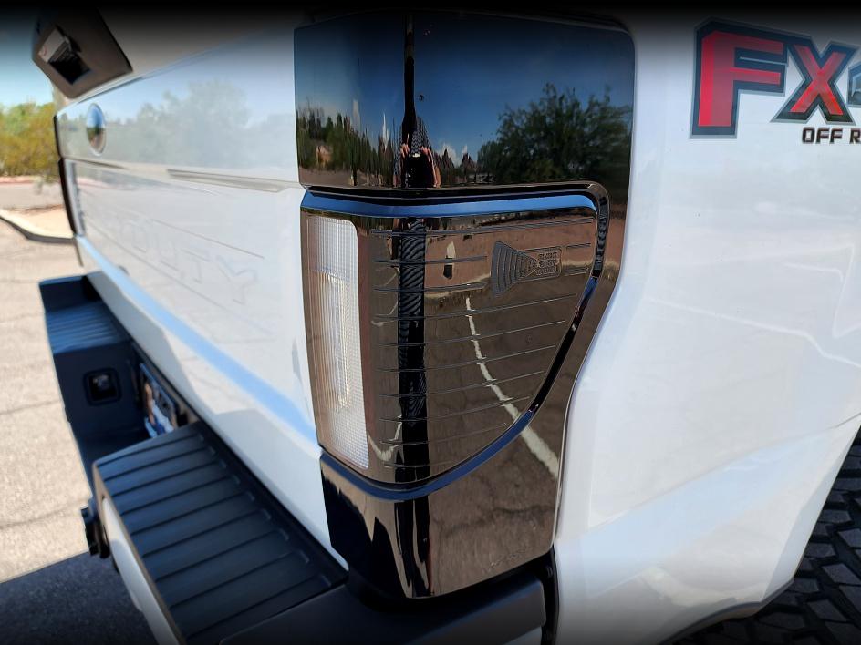 2022 Ford F-250 Lariat FX4 photo 16