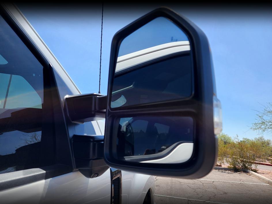 2022 Ford F-250 Lariat FX4 photo 14