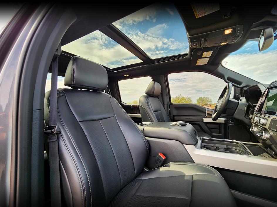 2022 Ford F-250 Lariat FX4 photo 15
