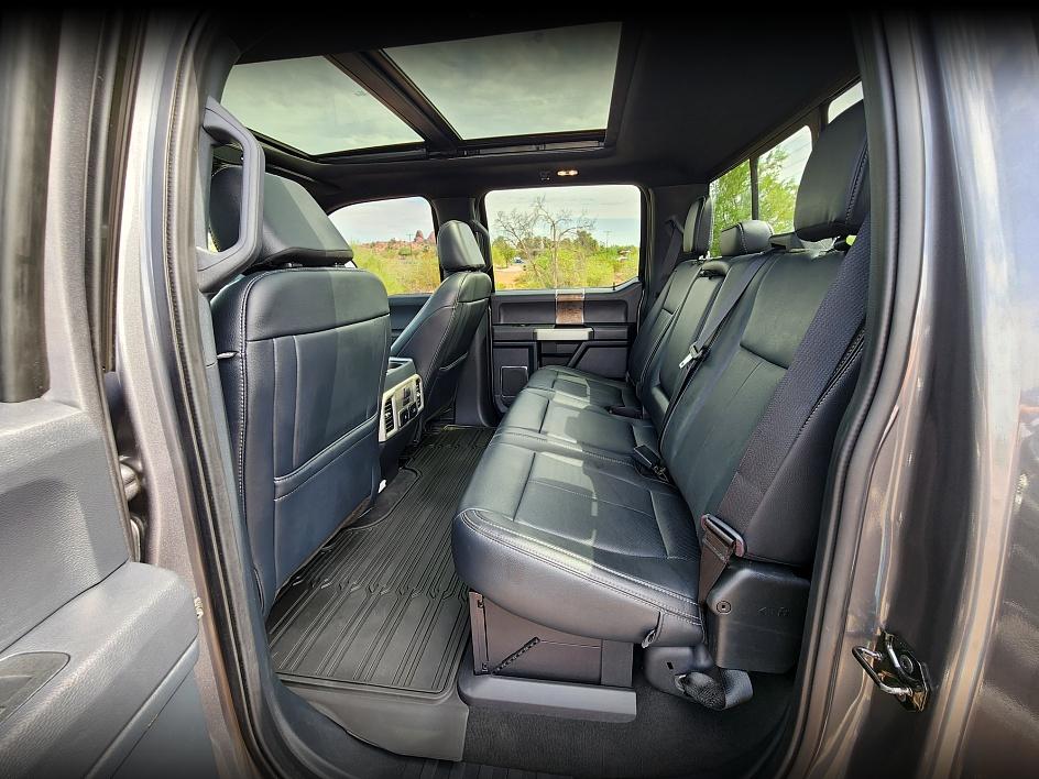2022 Ford F-250 Lariat FX4 photo 13