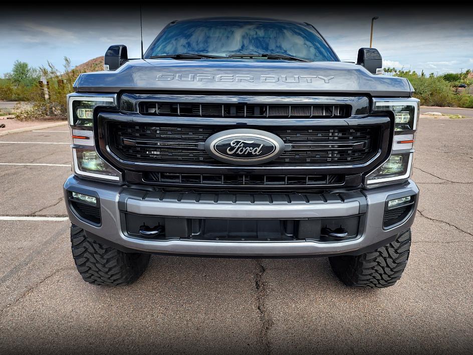 2022 Ford F-250 Lariat FX4 photo 11