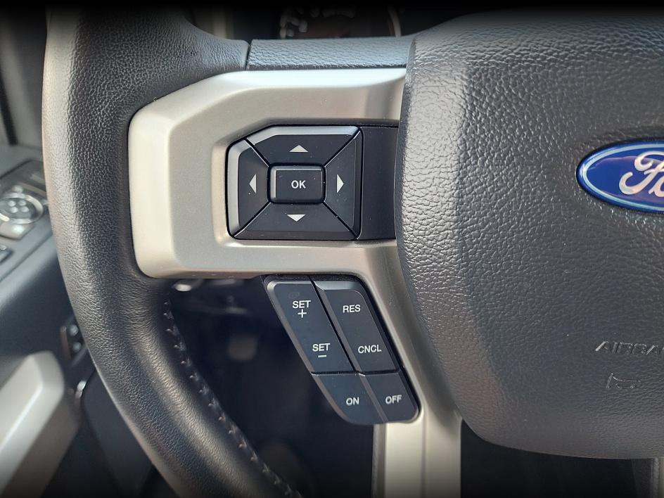 2022 Ford F-250 Lariat FX4 photo 29