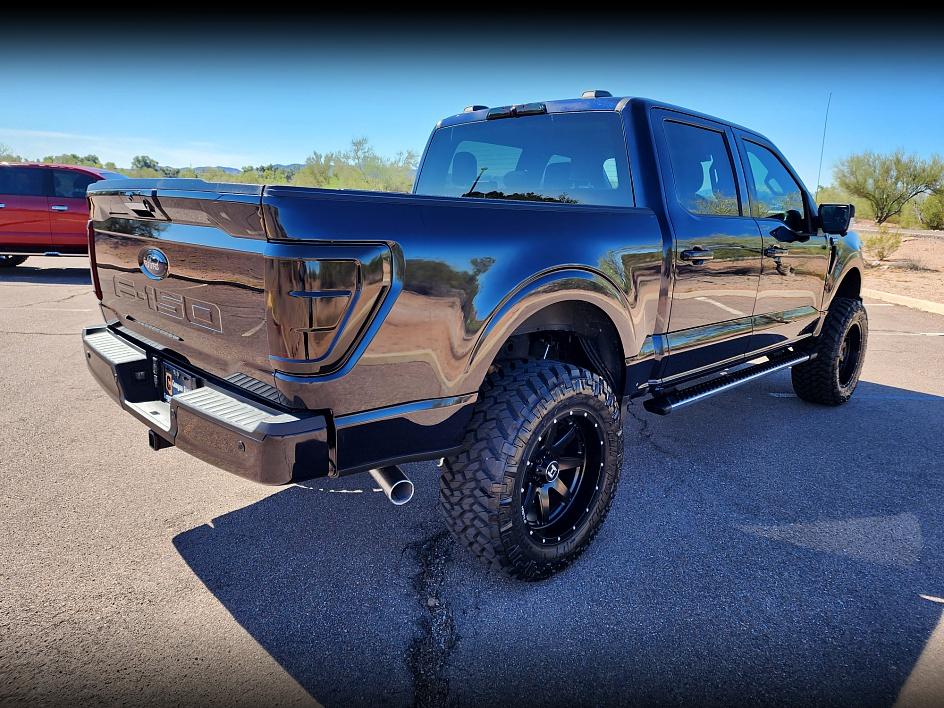 2021 Ford F-150 XLT photo 2
