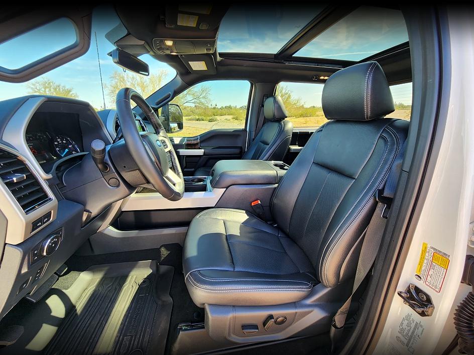 2022 Ford F-350 Lariat photo 12