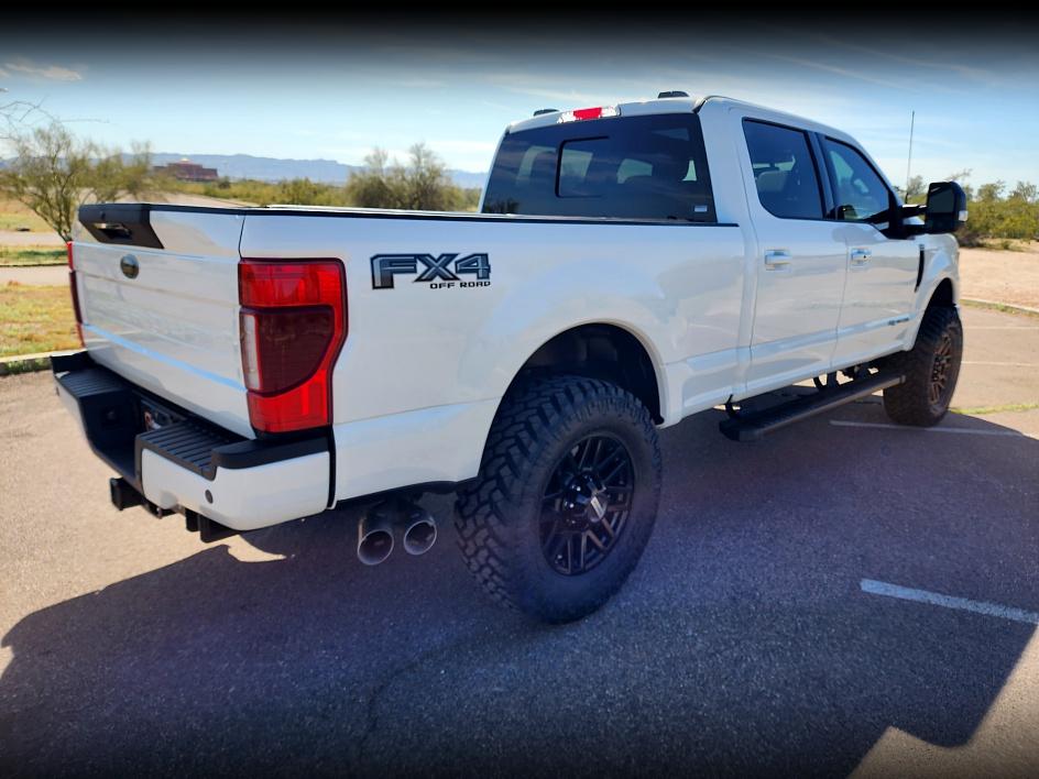 2022 Ford F-350 Lariat photo 5