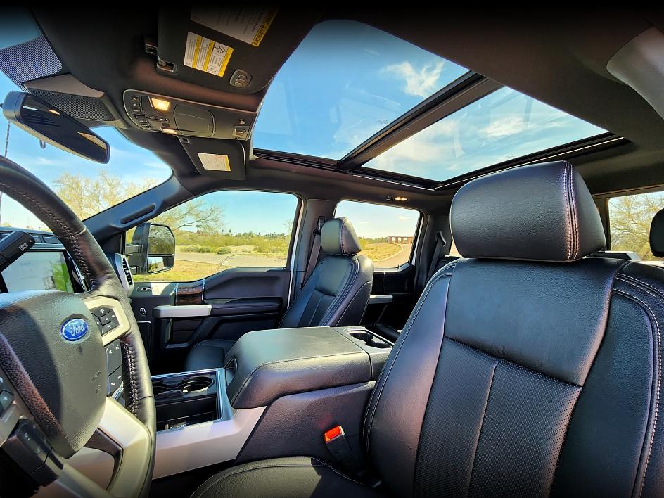 2022 Ford F-350 Lariat photo 13