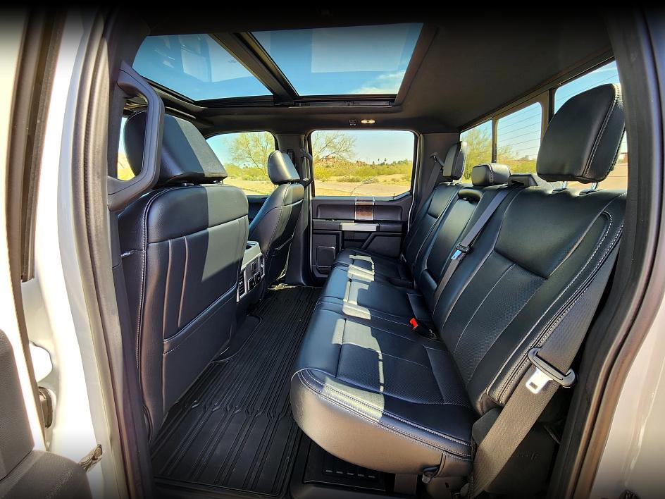 2022 Ford F-350 Lariat photo 14