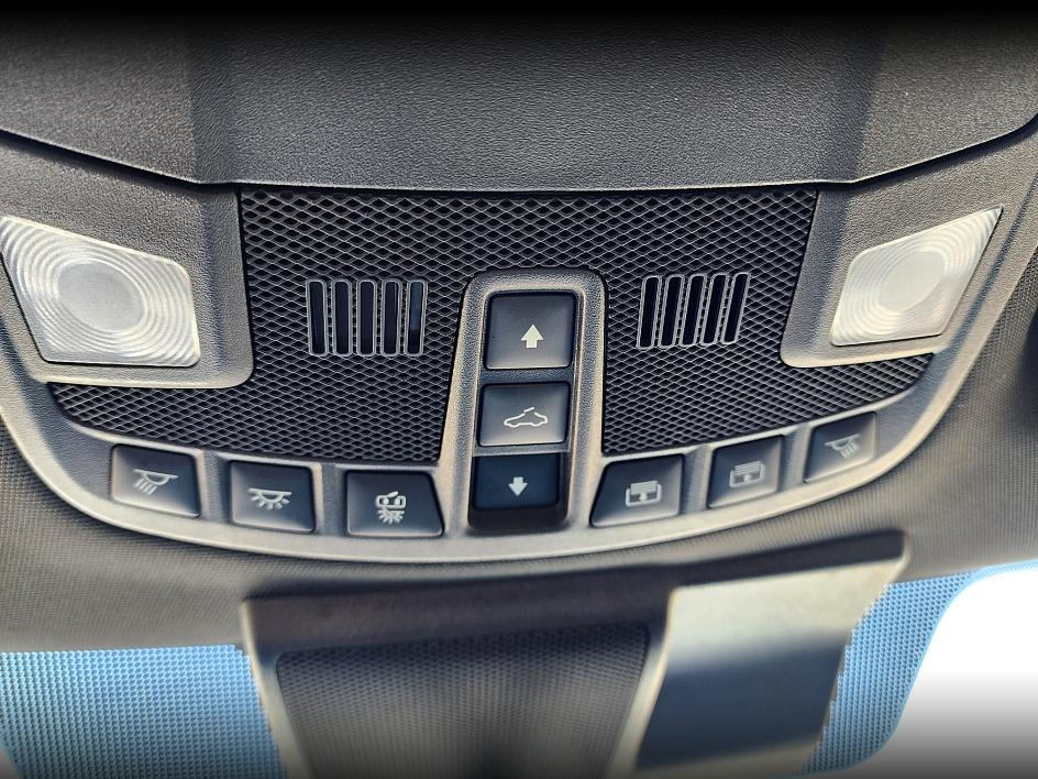 2022 Ford F-350 Lariat photo 25