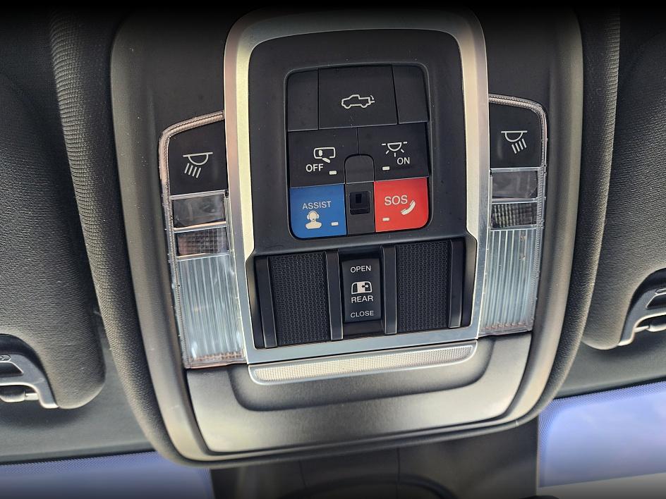 2020 Ram 2500 Laramie photo 21