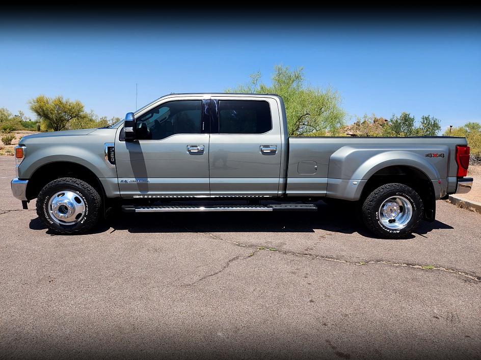 2020 Ford F-350 Lariat photo 2
