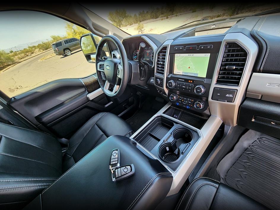 2020 Ford F-350 Lariat photo 16