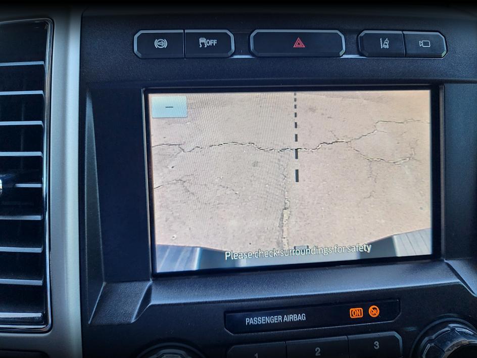 2020 Ford F-350 Lariat photo 24
