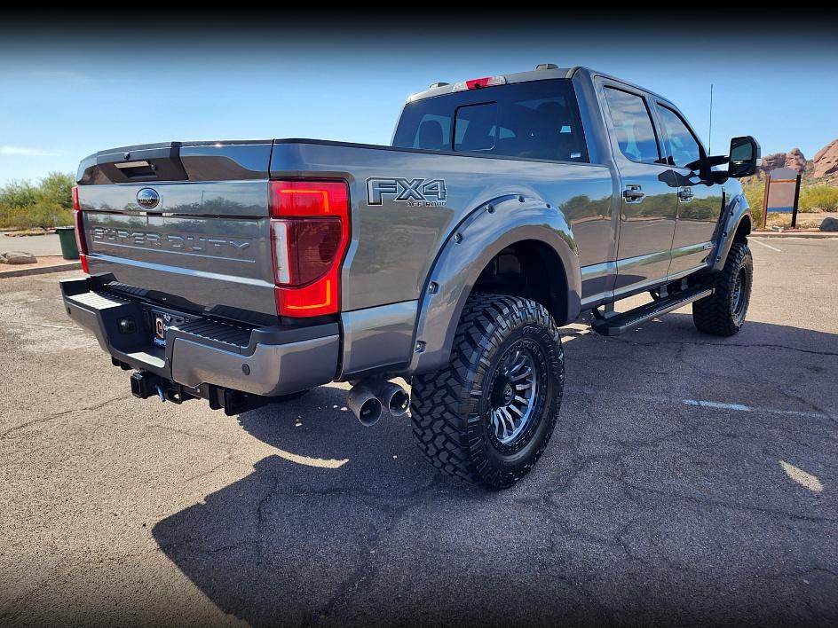 2022 Ford F-350 Lariat photo 4
