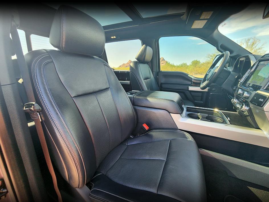 2022 Ford F-350 Lariat photo 21