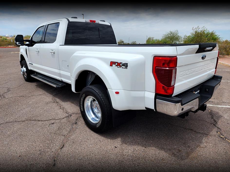 2022 Ford F-350 Lariat photo 3