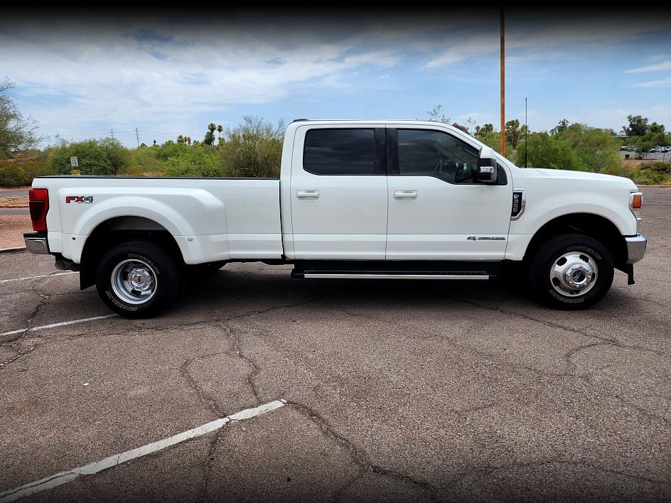 2022 Ford F-350 Lariat photo 5