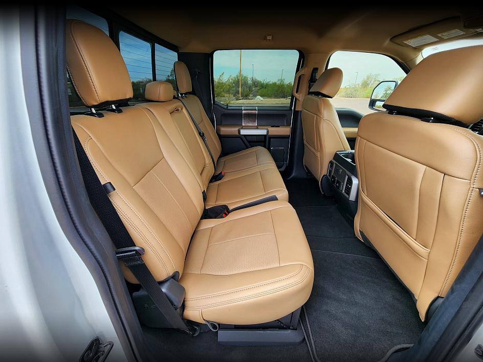 2022 Ford F-350 Lariat photo 14