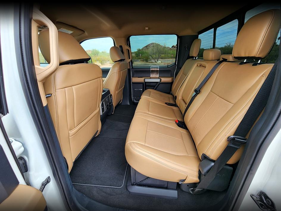 2022 Ford F-350 Lariat photo 13
