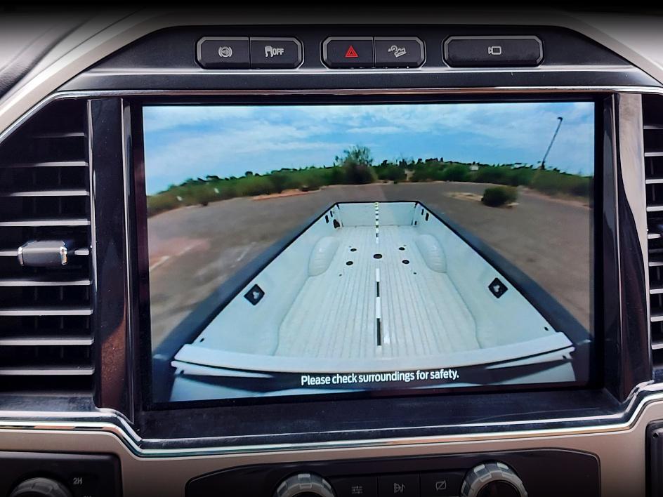 2022 Ford F-350 Lariat photo 23