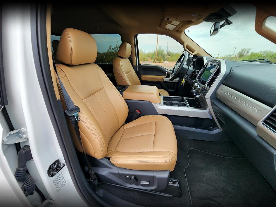2022 Ford F-350 Lariat photo 16