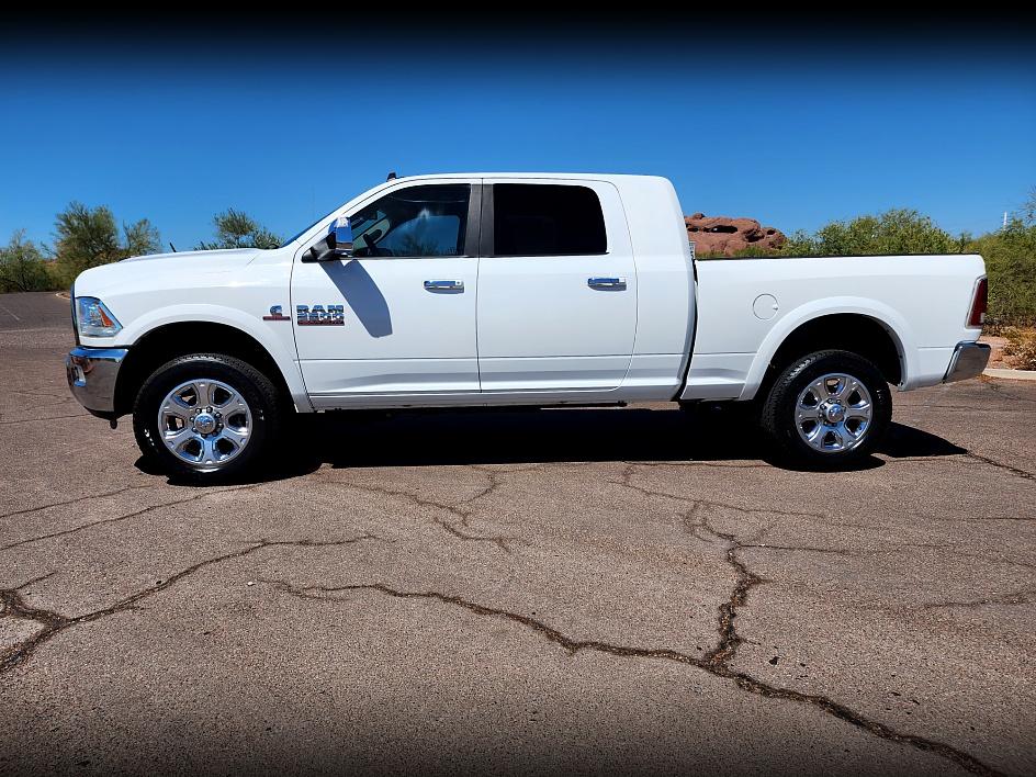 2014 Ram 2500 Laramie photo 2