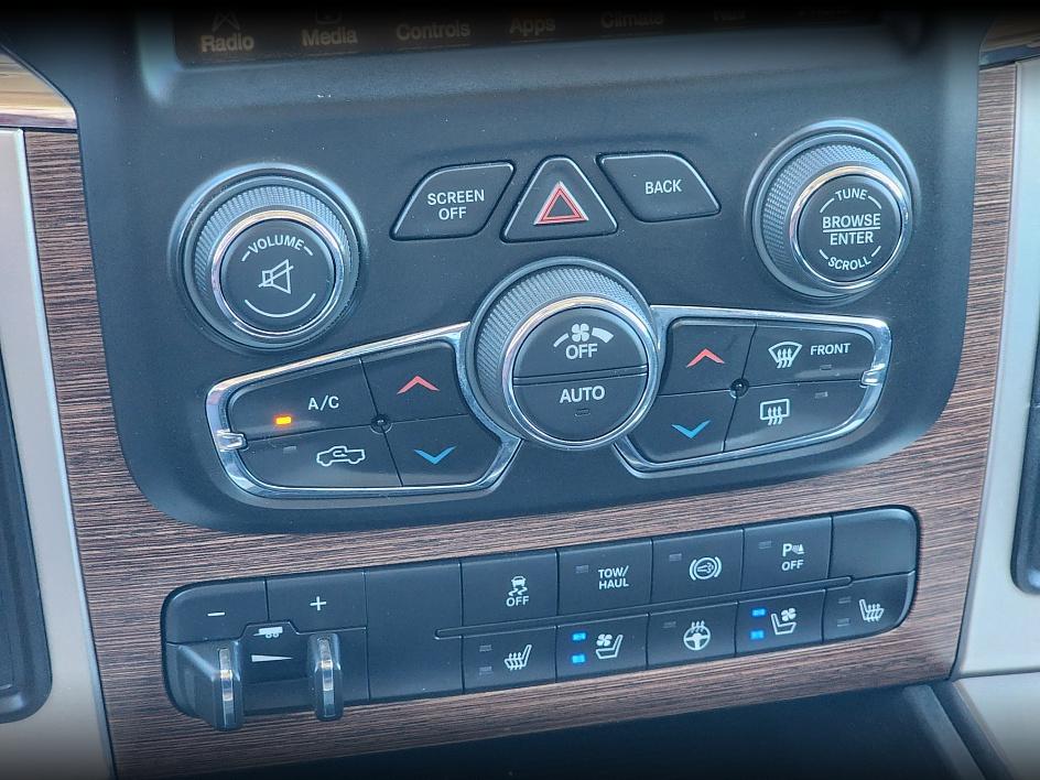 2014 Ram 2500 Laramie photo 23