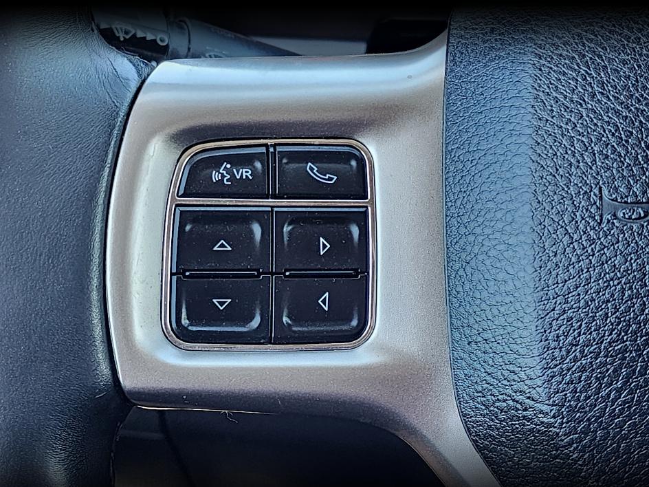 2014 Ram 2500 Laramie photo 26