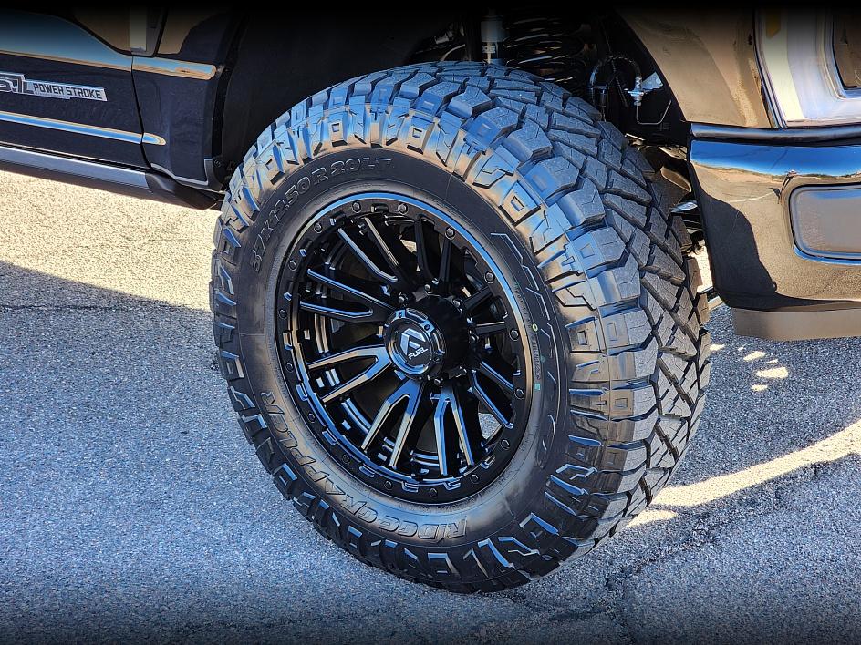 2023 Ford F-250 Lariat photo 7