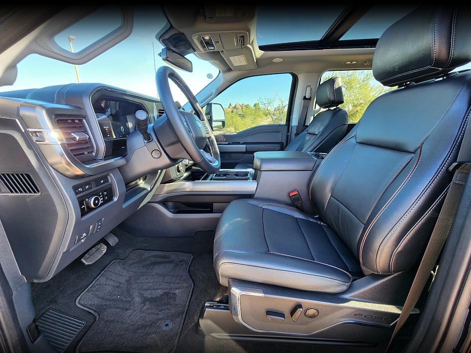 2023 Ford F-250 Lariat photo 10