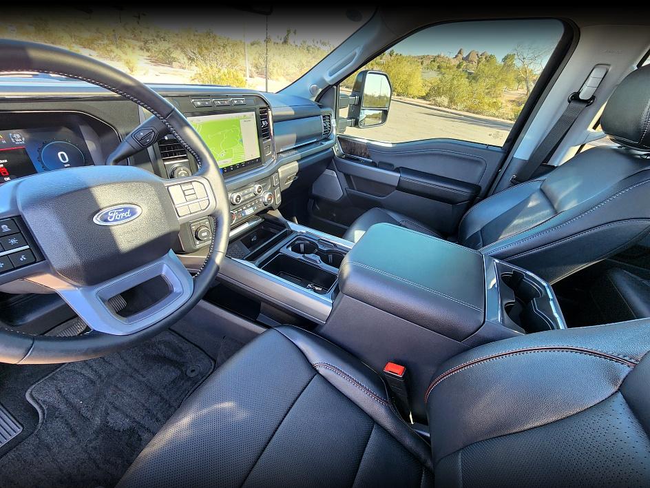 2023 Ford F-250 Lariat photo 12