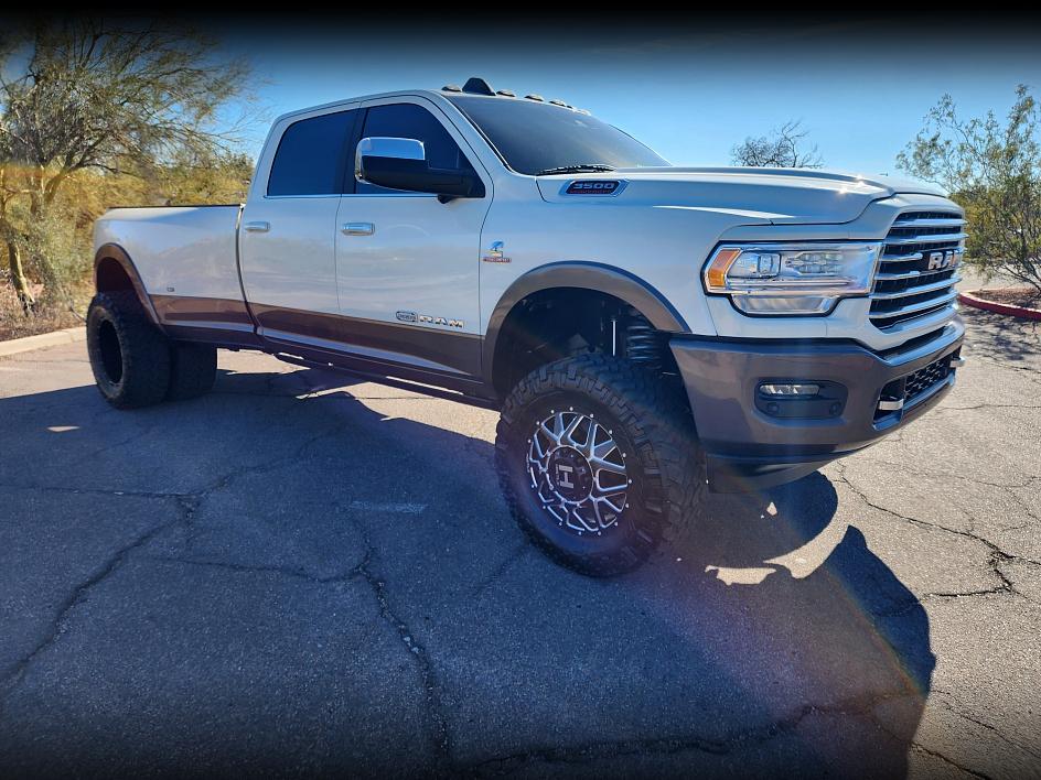 2020 Ram 3500 Laramie Longhorn photo 6
