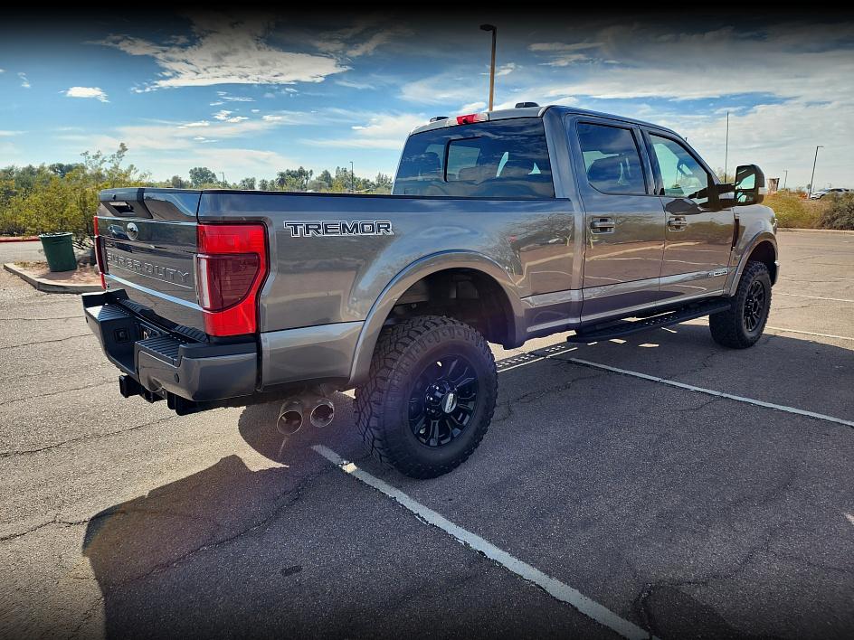 2022 Ford F-350 Lariat photo 5