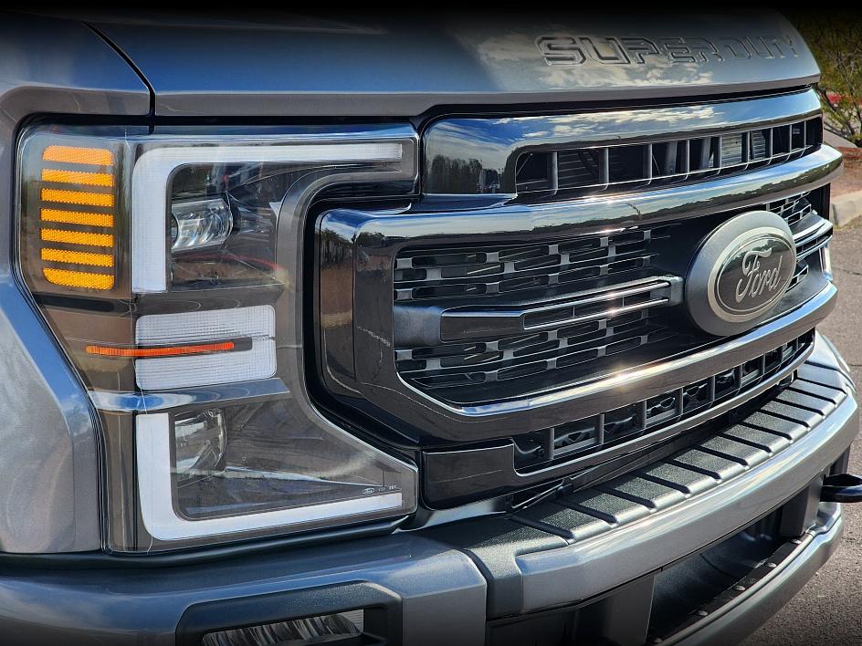 2022 Ford F-350 Lariat photo 9