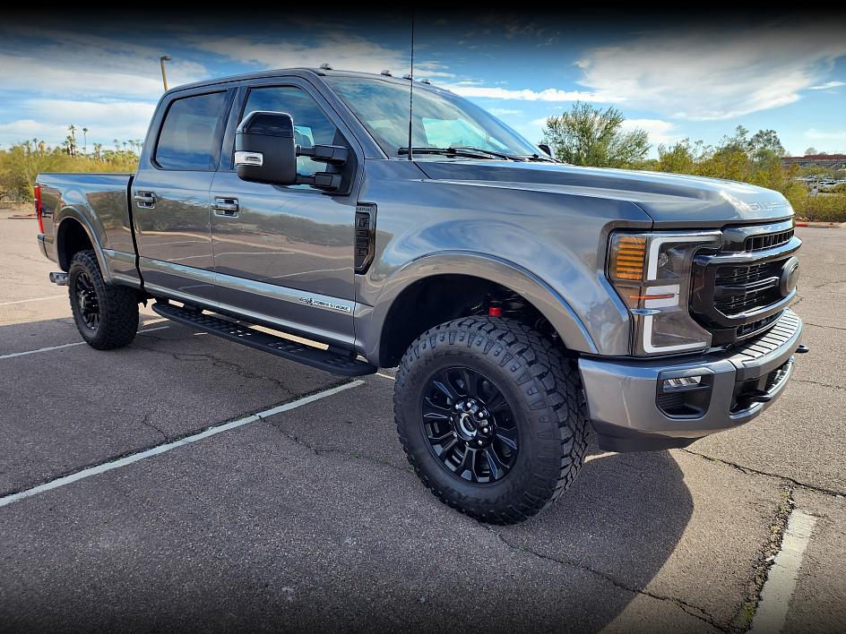 2022 Ford F-350 Lariat photo 7