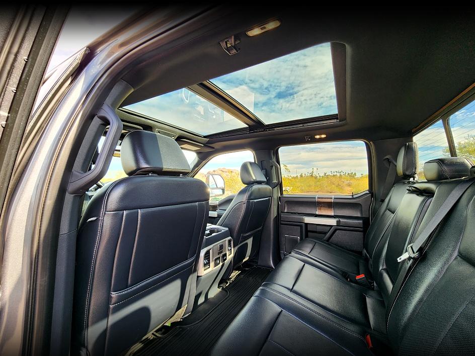2022 Ford F-350 Lariat photo 15