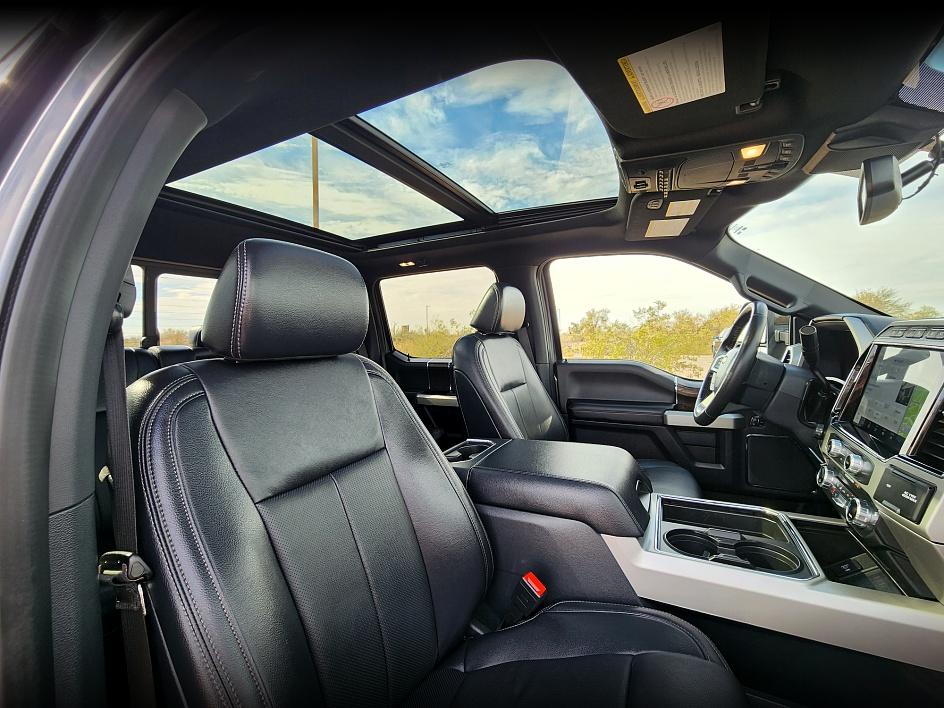2022 Ford F-350 Lariat photo 19