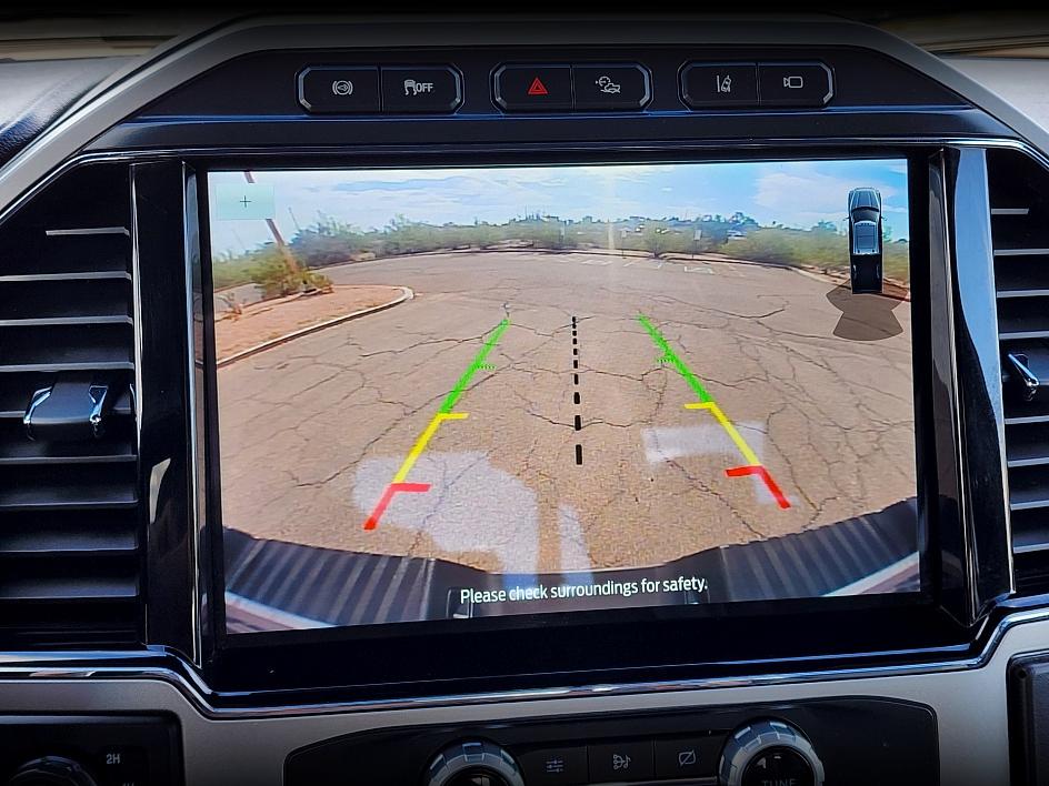 2022 Ford F-350 Lariat photo 27