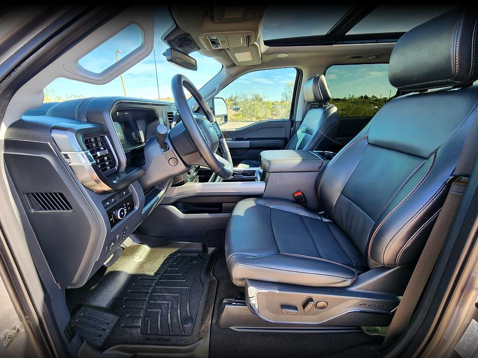 2023 Ford F-250 Lariat photo 13